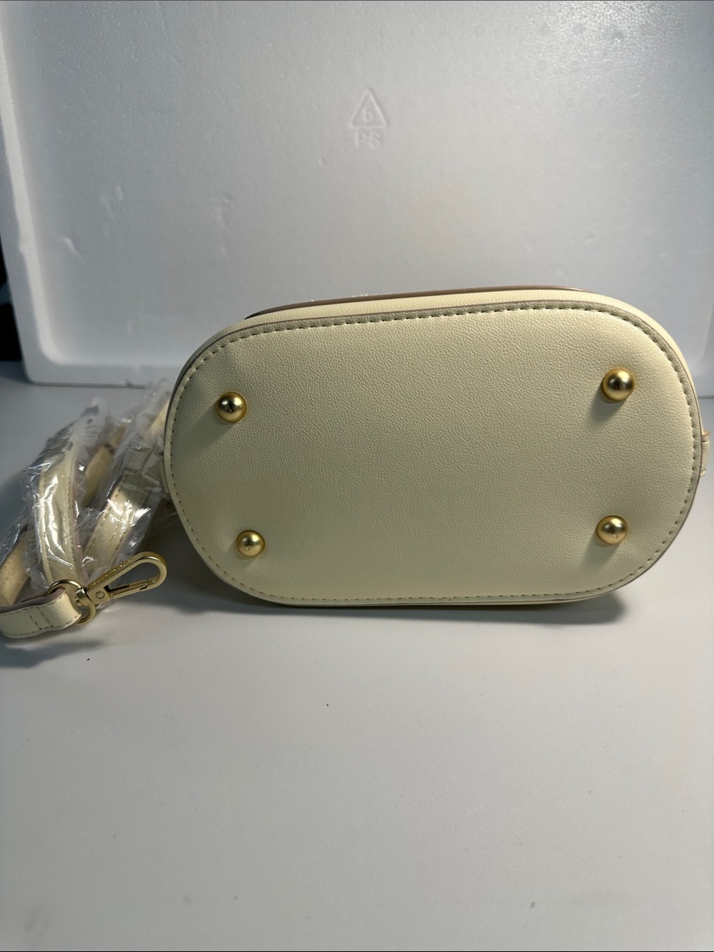 Nanette Lepore ISABELA Buttercream Shoulder or Convertible Bucket Bag-NWT - Picture 12 of 15